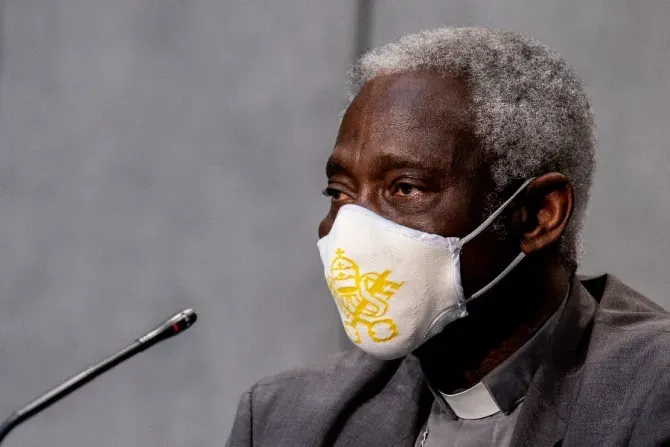 Le cardinal Peter Turkson, préfet du Dicastère pour la promotion du développement humain intégral, lors d'une conférence de presse au Vatican le 7 juillet 2020 / Daniel Ibáñez/CNA.