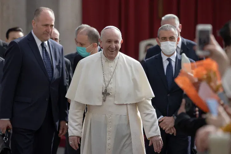 L'audience générale du Pape François dans la cour San Damaso du Palais Apostolique, le 12 mai 2021 / Daniel Ibañez/CNA.