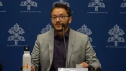 Wyatt Olivas, étudiant américain, lors d'une conférence de presse sur le Synode de synodalité qui se tiendra à Rome ce mois-ci, octobre 2023. | Crédit : Daniel Ibáñez/ACI Prensa / 