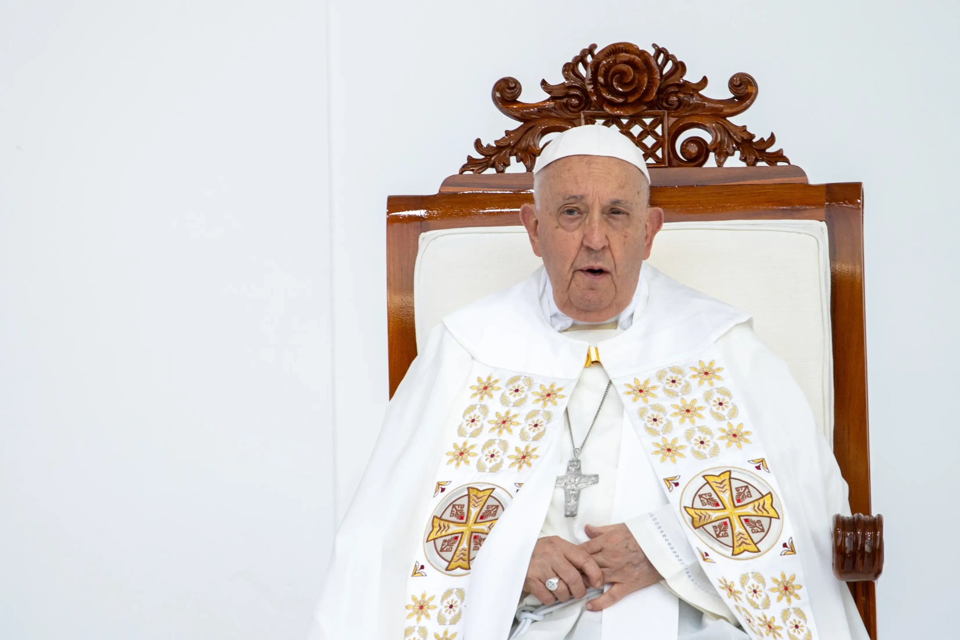 Le pape François célèbre une messe papale au stade Gelora Bung Karno à Jakarta, le jeudi 5 septembre 2024.