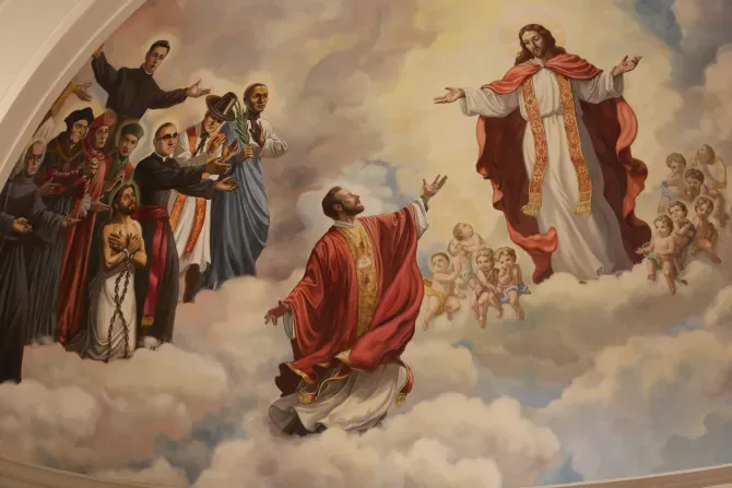 Détail d'une peinture murale représentant le bienheureux Stanley Rother accueilli au ciel dans le nouveau sanctuaire du bienheureux Stanley Rother à Oklahoma City. | Crédit : Joe Holdren/EWTN News