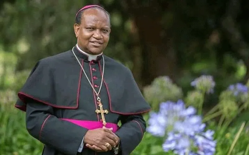 Mgr Anthony Muheria, archevêque de l'archidiocèse de Nyeri au Kenya. Domaine public