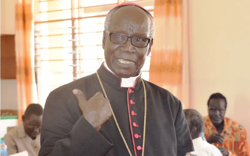 Mgr Erkolano Lodu Tombe, évêque du diocèse de Yei au Soudan du Sud. Domaine public.