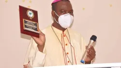 Mgr Stephen Mamza s'exprimant lors de la dédicace de la chapelle de l'Association chrétienne du Nigeria (CAN) dans l'État d'Adamawa, au Nigeria. / Mgr Stephen Mamza