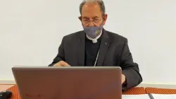 Mgr Rodrigo Mejía Saldarriaga s'adressant aux participants lors du webinaire sur le nouveau répertoire pour la catéchèse, samedi 19 décembre 2020. / Les Filles de St. Paul Nairobi, Kenya.