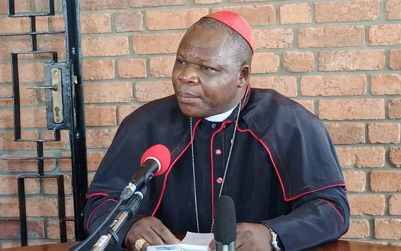 Le cardinal Dieudonné Nzapalainga lors de la conférence de presse à Bangui, capitale de la RCA, le 5 octobre 2021. Crédit : Archidiocèse de Bangui