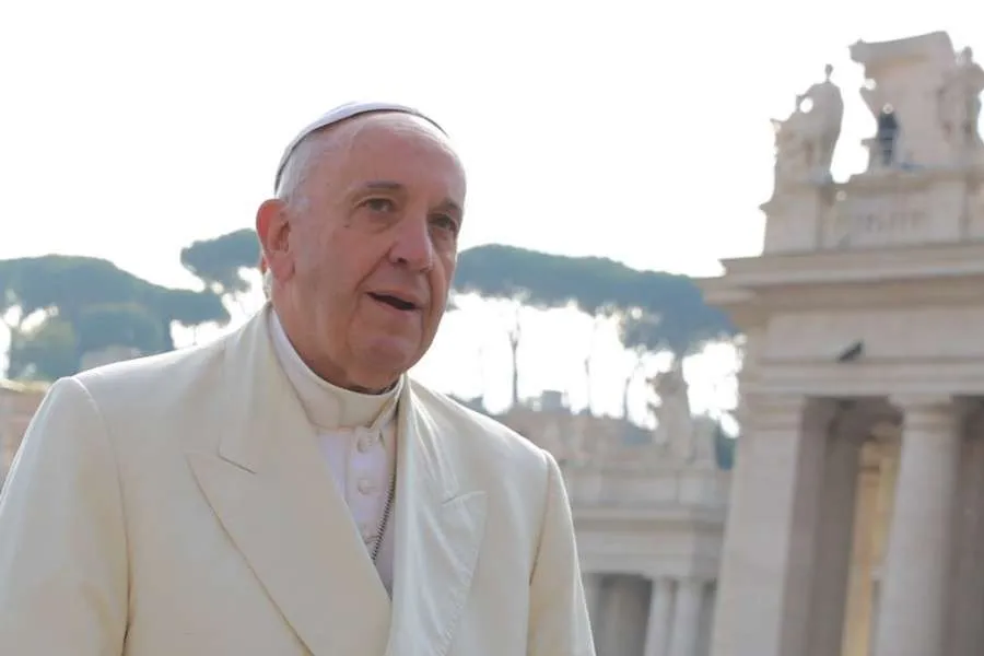 Le Pape François sur la place Saint-Pierre le 16 mars 2016. Daniel Ibáñez/CNA.