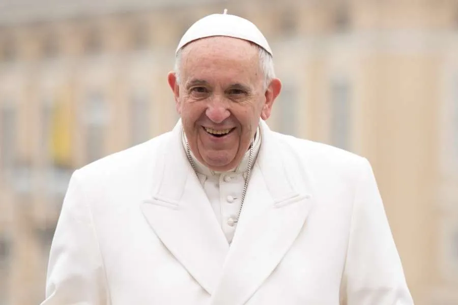 Le pape François sur la place Saint-Pierre le 22 février 2017. Daniel Ibáñez/CNA.