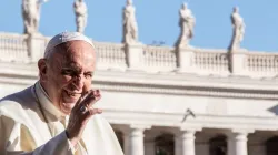 Le Pape François sur la place Saint-Pierre le 9 octobre 2019. / Daniel Ibáñez/CNA.