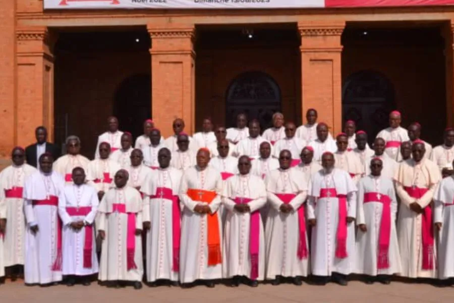 Les membres de la Conférence Episcopale Nationale du Congo (CENCO) à la fin du troisième Congrès Eucharistique National. Crédit : CENCO / 