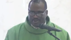 Le père Michael Nsikak Umoh. Crédit : Nigeria Catholic Network / 