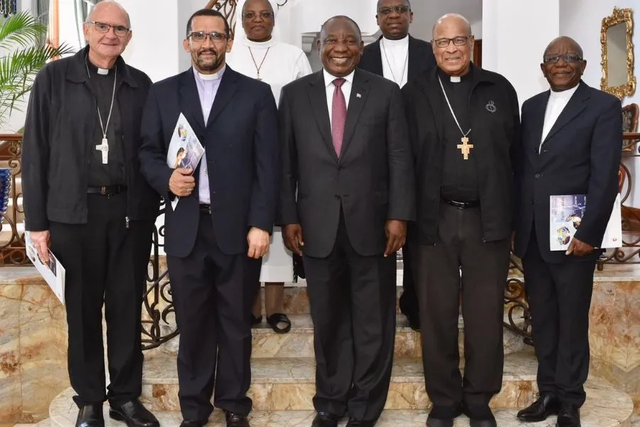 Une délégation de la Conférence des évêques catholiques d'Afrique du Sud (SACBC) rencontre le président Ramaphosa en janvier 2020. Crédit : SACBC / 