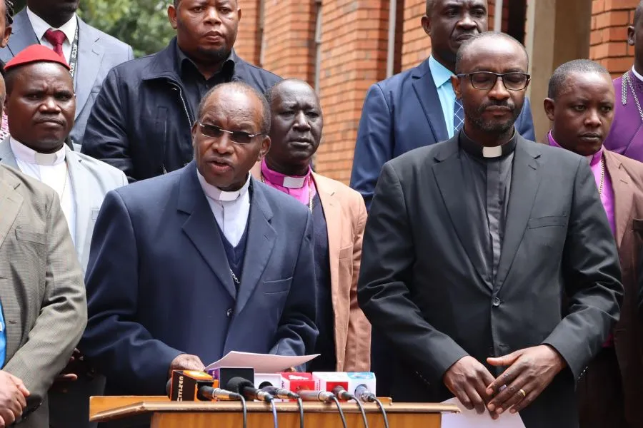 Les chefs religieux du Kenya lors d'une conférence de presse à Nairobi. Crédit : NCCK / 