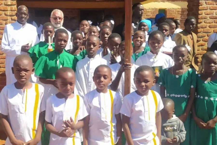 La messe à la paroisse Don Bosco de l'archidiocèse de Lilongwe au Malawi. Crédit : Père Joseph Czerwinski