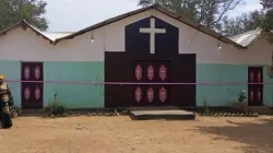 La paroisse Sainte Bernadette de Lourdes Nyakato - Buzirayombo du diocèse de Rulenge-Ngara en Tanzanie, fermée depuis 30 jours à la suite d'un incident de profanation. Crédit : Mwananchi.co.tz / 