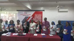 Les membres de Caritas Nigeria avec des copies du rapport d'observation des élections générales de 2023. Crédit : Nigeria Catholic Network / 