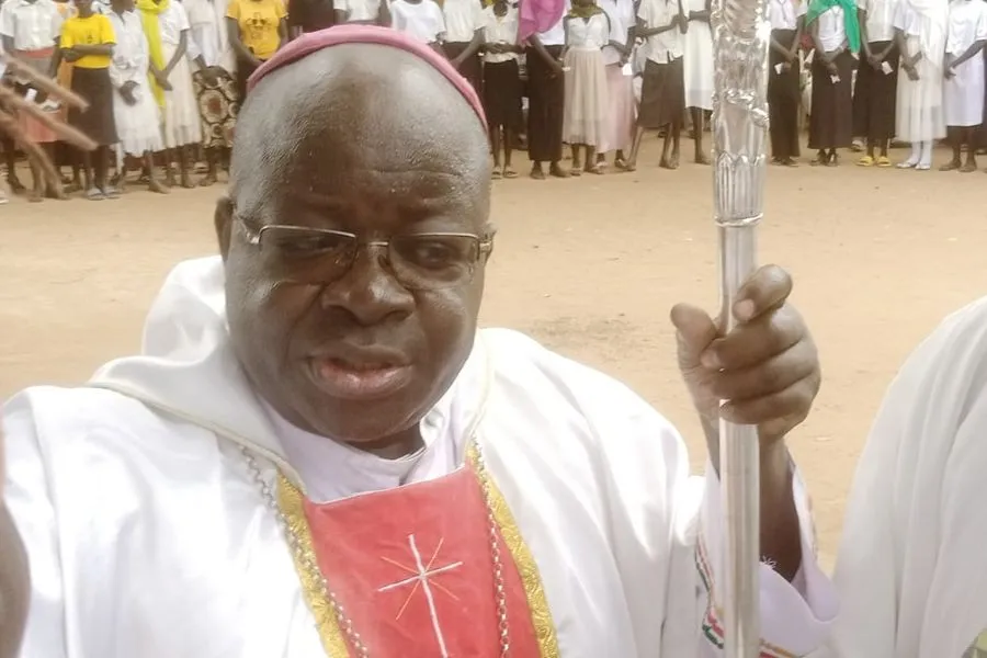 Mgr Mathew Remijio Adam lors de sa visite pastorale du 12 juin à la paroisse Notre-Dame de Fatima du diocèse de Wau.