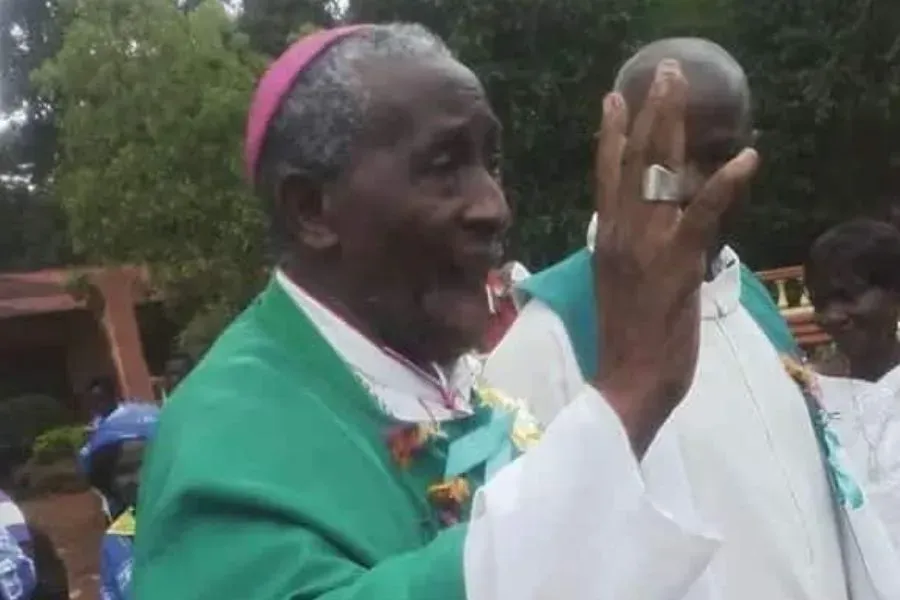 Feu l'archevêque émérite Mgr Joseph Henry Ganda, le premier prêtre de Sierra Leone, décédé le mercredi 9 août 2023. Crédit : Radio Maria Sierra Leone / 