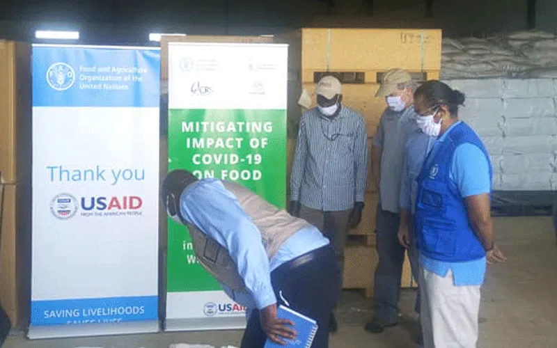 Les responsables du Catholic Relief Services (CRS), de la FAO et du PAM lors du lancement d'un projet financé par l'USAID pour atténuer les inquiétudes croissantes concernant la sécurité alimentaire dans les centres urbains du Soudan du Sud. / ACI Afrique