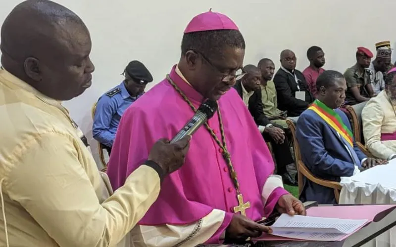 Mgr Andrew Fuanya Nkea, président de la Conférence épiscopale nationale du Cameroun (CENC), lors de la cérémonie d'ouverture du 47e séminaire annuel de la CENC, le 9 janvier 2024. Crédit : CENC / 