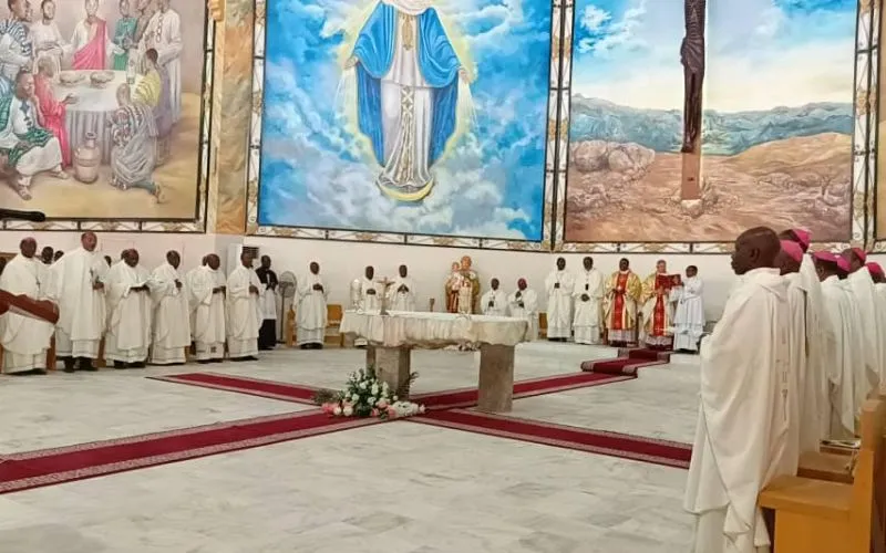 Les membres de la Conférence épiscopale nationale du Cameroun (CENC) lors de la messe de clôture de leur 47e séminaire annuel dans le diocèse de Maroua-Mokolo. Crédit : CENC