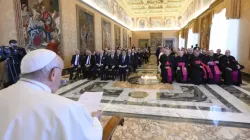 Le pape François rencontre les dirigeants de l'Ordre équestre du Saint-Sépulcre de Jérusalem au Vatican le 9 novembre 2023. | Crédit : Vatican Media / 