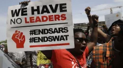 Les manifestants protestent contre la brutalité policière à Lagos, au Nigeria. / Domaine public.