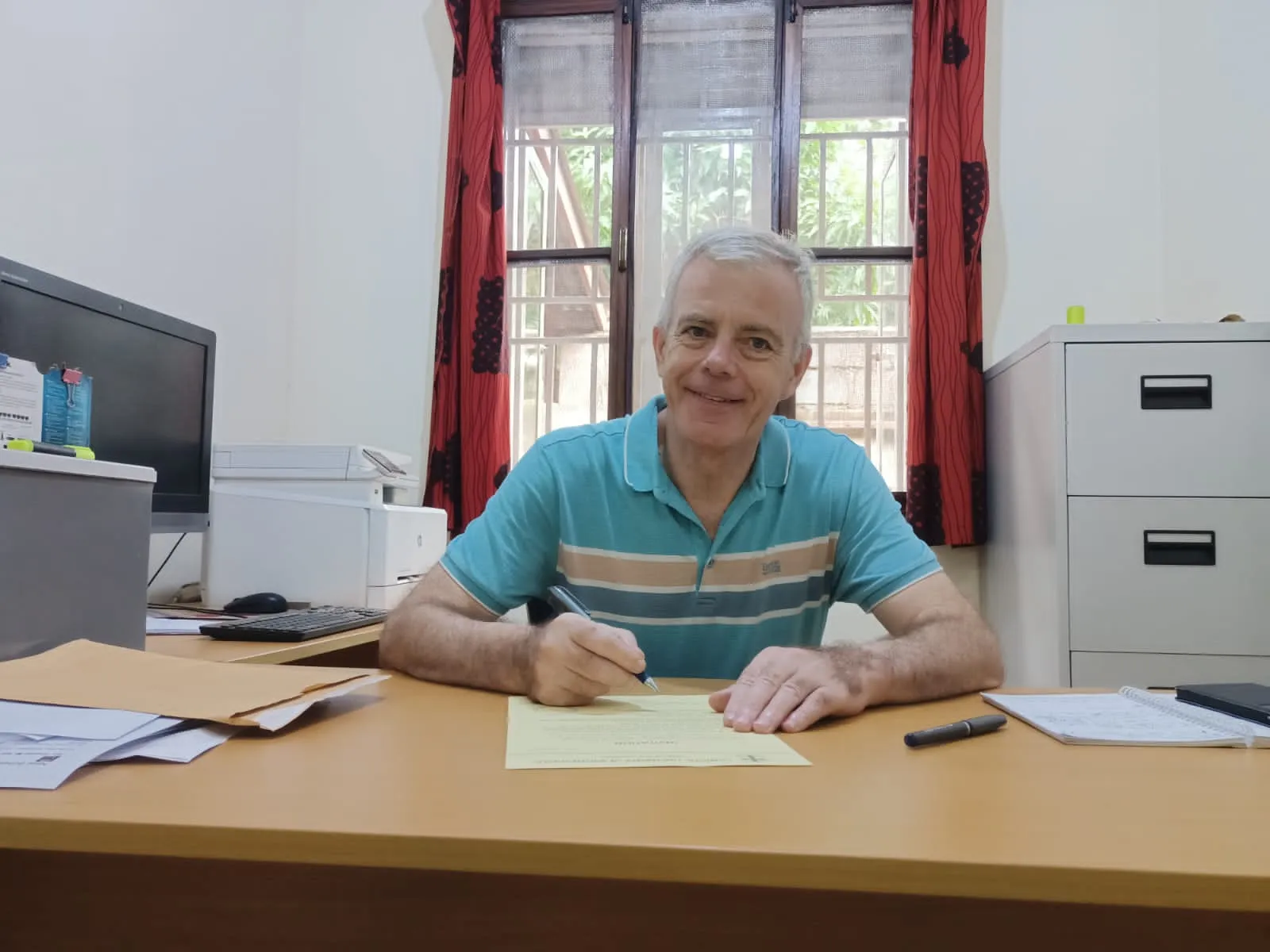 Le père Jim Greene, président de l'Association des supérieurs religieux du Soudan du Sud, dans son bureau à Juba. Crédit : Kerbino Kuel Deng, ACI Afrique