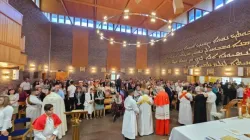 Le quatrième sanctuaire mondial de Marie, Mère des chrétiens persécutés, a été inauguré à l'église catholique syriaque des Saints Martyrs à Kista, au nord de Stockholm, en Suède, le 22 juillet 2023. | Photo avec l'aimable autorisation du père Benedict Kiely / 