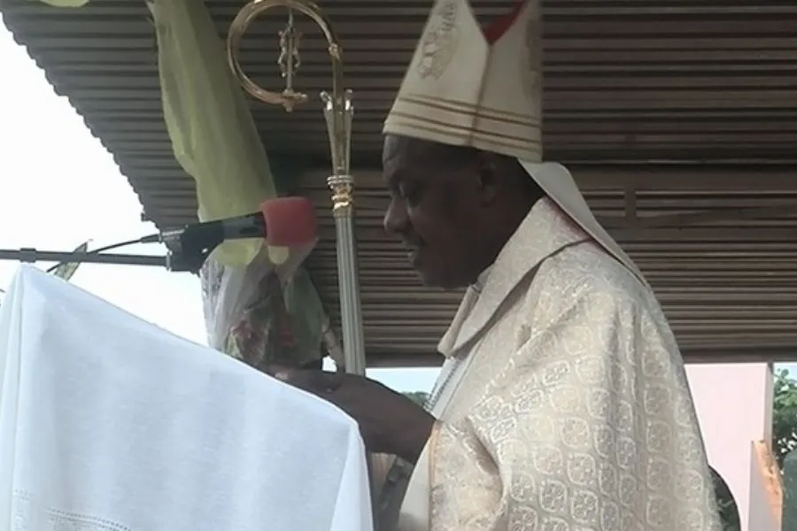 Mgr Vicente Carlos Kiaziku, évêque du diocèse angolais de Mbanza Congo. Crédit : Radio Ecclesia