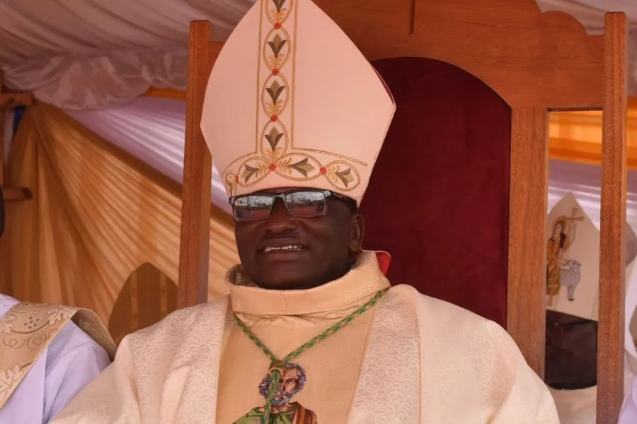 Mgr Paul Kariuki Njiru, installé comme Ordinaire local du diocèse de Wote le 30 septembre 2023. Crédit : Radio Waumini / 