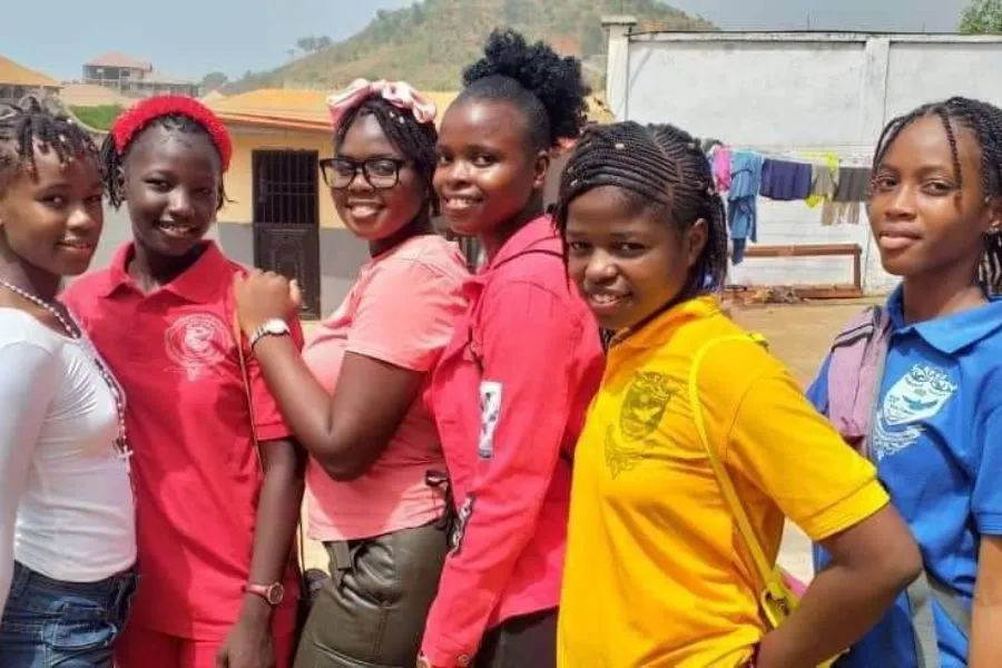 Mary's Fatima Interim Care Centre, un foyer pour enfants créé par le père Peter Konteh pour prendre soin des enfants vulnérables en Sierra Leone. Crédit : Père Peter Konteh/Facebook