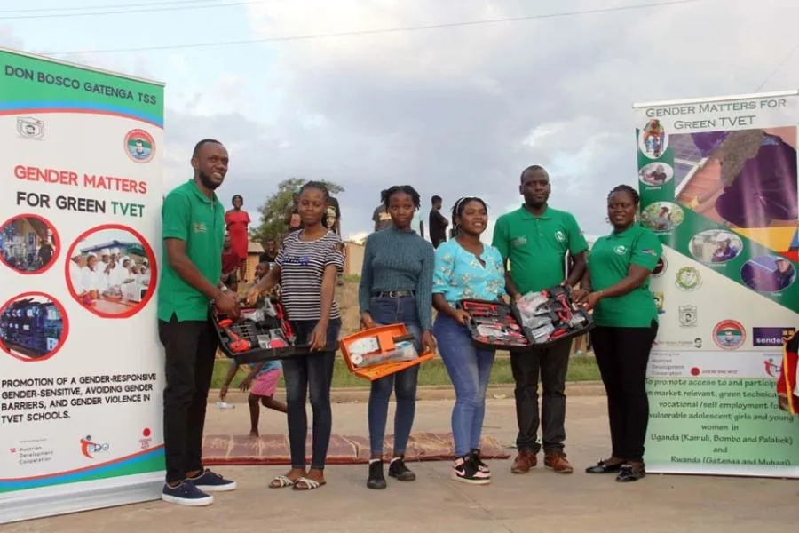 Trousse de démarrage d'emploi pour les filles à Don Bosco Gatenga TSS. Crédit : Missions salésiennes