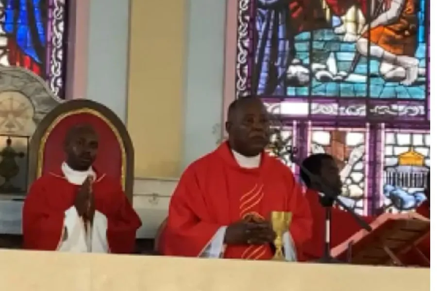 Mgr Filomeno do Nascimento Vieira Dias, archevêque de Luanda (Angola). Crédit : Radio Ecclesia