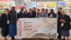 Les membres de la Société pieuse des Filles de Saint-Paul (FSP) présents à la Foire du livre qui s'est tenue du 18 au 22 octobre à Francfort, en Allemagne. Crédit : Filles de Saint-Paul / 