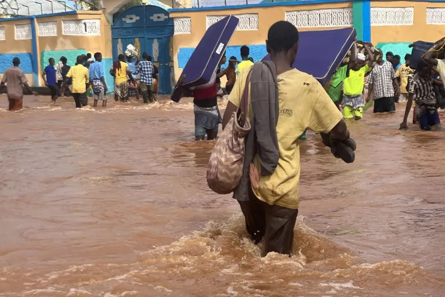 Des habitants de la région de Luuq en Somalie quittent leurs maisons à la recherche d'un abri sûr. Crédit : Trócaire