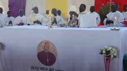 Mgr Edward Hiiboro Kussala, évêque du diocèse catholique de Tombura-Yambio (CDTY) au Soudan Sud, lors de la célébration de la journée de l'évêque Gasi. Crédit : CDTY / 