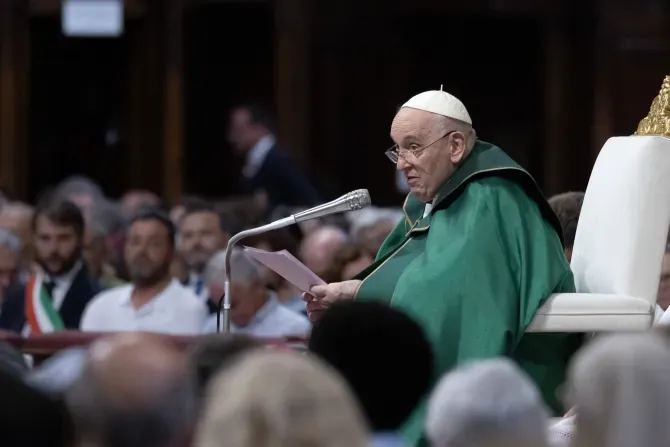 Le pape François préside une messe dans la basilique Saint-Pierre de Rome, le 23 juillet 2023, à l'occasion de la Journée mondiale des grands-parents et des personnes âgées. | Pablo Esparza/EWTN