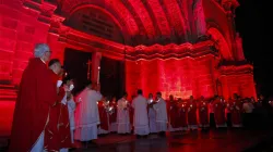 Une messe et une cérémonie ont été organisées dans 82 territoires ecclésiastiques, églises et universités des Philippines pour les martyrs de la foi et les personnes qui souffrent pour vivre Sa Parole. / Crédit : Aide à l'Église en détresse (AED).