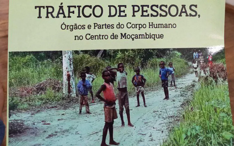 La page de couverture de l'étude sur la "Traite des personnes, des organes et des parties du corps humain dans le centre du Mozambique" présentée le 18 mai 2021.