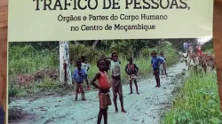 La page de couverture de l'étude sur la "Traite des personnes, des organes et des parties du corps humain dans le centre du Mozambique" présentée le 18 mai 2021. / 