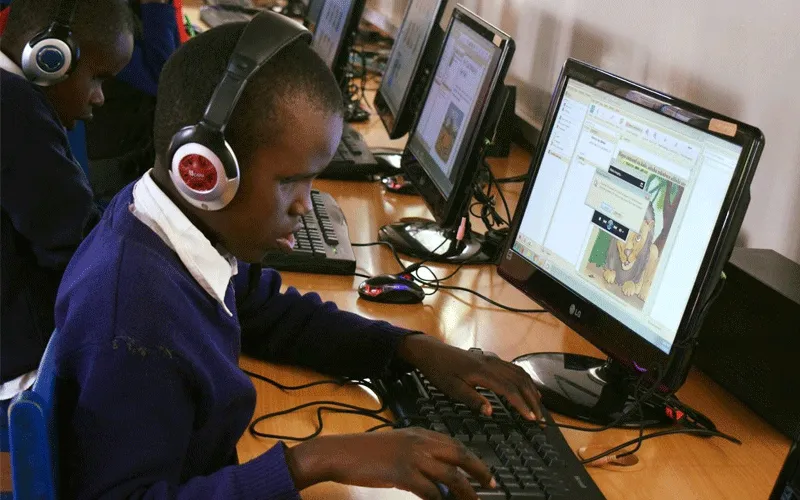 Les salésiens d'Afrique cherchent à employer l'apprentissage en ligne dans leurs écoles techniques et professionnelles sur le continent. / Domaine public