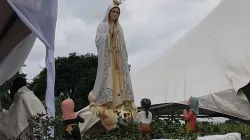 Une statue de la Sainte Vierge Marie à la grotte Notre-Dame de Fatima à Amakye-Bare dans l'archidiocèse de Kumasi. / CAK (Archidiocèse catholique de Kumasi) TV Ghana.