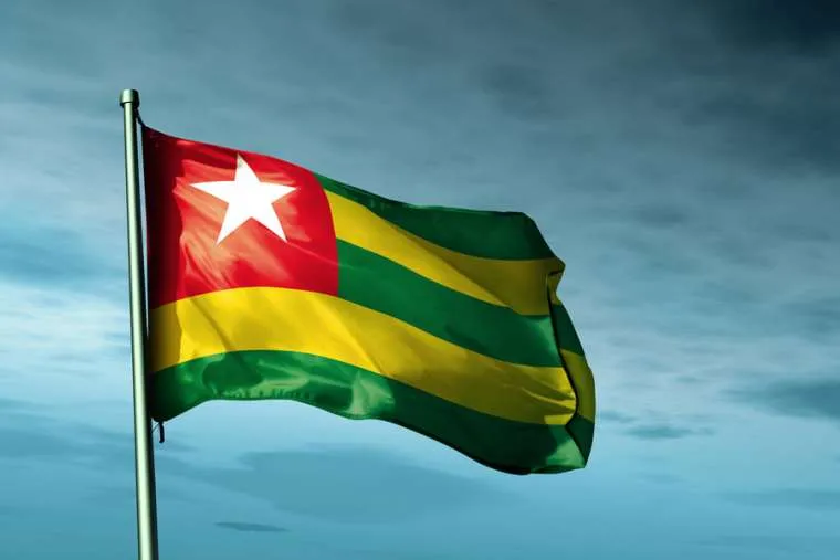 Le drapeau togolais Jiri Flogel / Shutterstock.