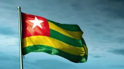 Le drapeau togolais / Jiri Flogel / Shutterstock.