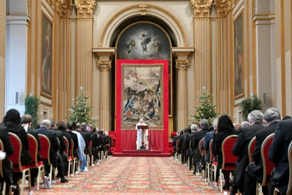 Le pape François rencontre des diplomates accrédités auprès du Saint-Siège dans la Salle des Bénédictions du Vatican, le 10 janvier 2022. Vatican Media. / 