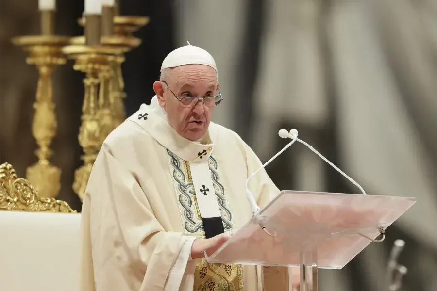 Le Pape François célèbre la messe dans la basilique Saint-Pierre pour la fête du Christ Roi, le 21 novembre 2021. EWTN News/Daniel Ibáñez/Vatican Pool.