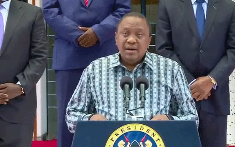 Le président Uhuru Kenyatta s'adressant à la nation sur les nouvelles directives COVID-19 à Harambee House, Nairobi, Kenya, le 6 juillet 2020.. Domaine public