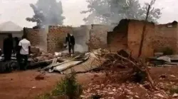 Les hommes armés ont pris d'assaut des villages dans la zone de gouvernement local de Mangu, dans l'État du Plateau, au Nigeria, tuant des dizaines de personnes. / 