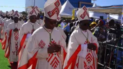 Les évêques catholiques de la RD Congo en procession pendant la messe marquant le début du troisième Congrès eucharistique national. Crédit : CENCO / 